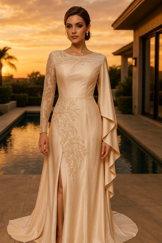 Vestido con Escote Ilusión, Mangas Largas, Corpiño con Apliques, Abertura en la Pierna y Cintura Plisada.(Varios Colores)