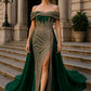 Vestido con Escote de Corazón, Hombros Descubiertos, Detalles de Cuentas, y Sobrefalda. Color Green