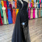 Vestido con Aplicaciones en Cuentascon Tirante Cruzado y Sobrefalda de Tul con Cauda (Varios Colores)