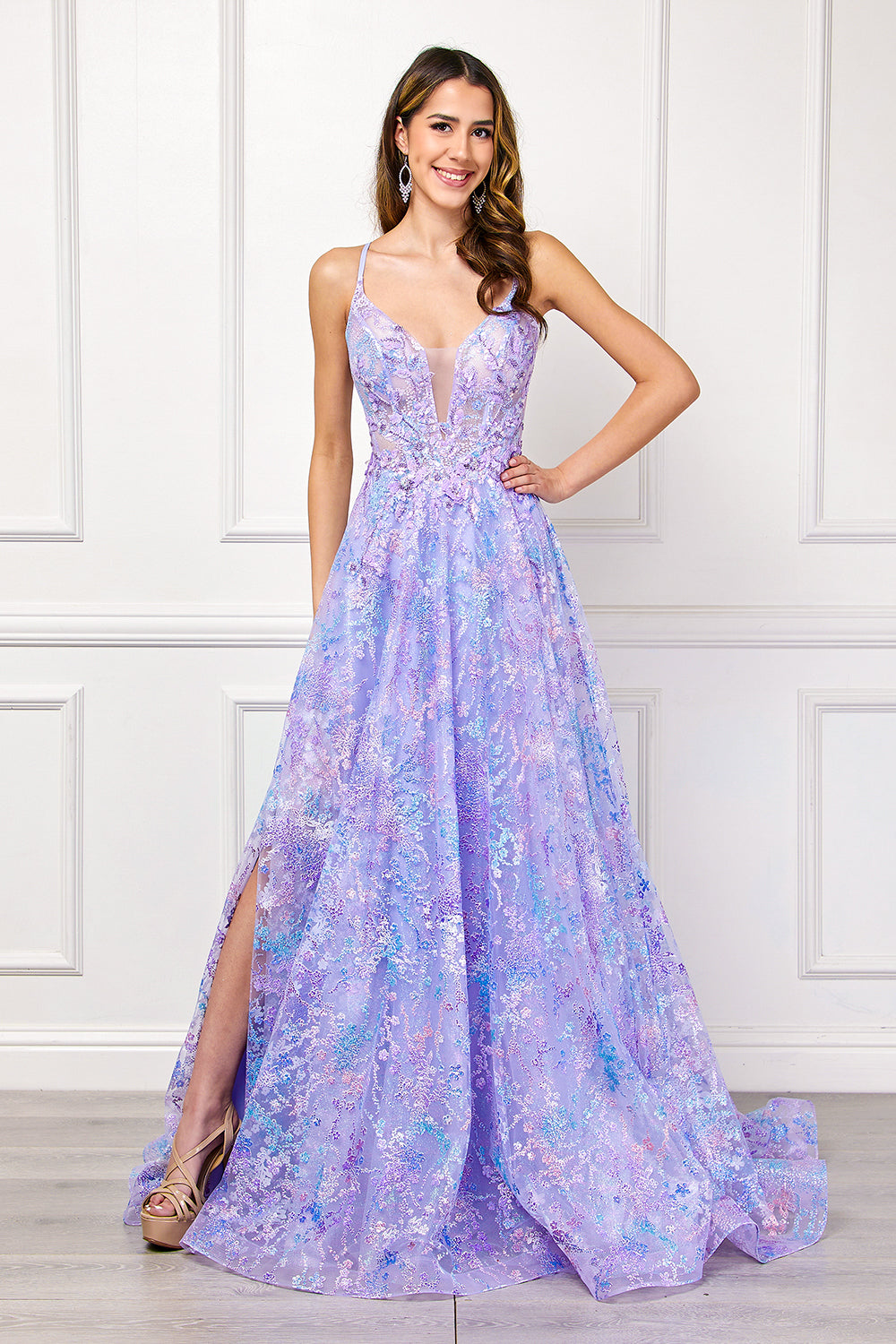 Vestido Corte en A Bordado con Tirantes y Escote de Corazón, Colores Navy y Lilac