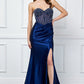 Vestido en Corte Sirena con Abertura en la Pierna Escote Semitransparente Bordado. Colores Gold y Navy