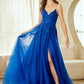 Vestido en Línea A de Tul con Forro y con Abertura a aun costado y detalles de Encaje  brilloso (Varios Colores)