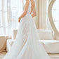 Vestido de Novia en Corte A, Tirantes Anchos, Escote en V Profundo y Espalda Descubierta, Color White