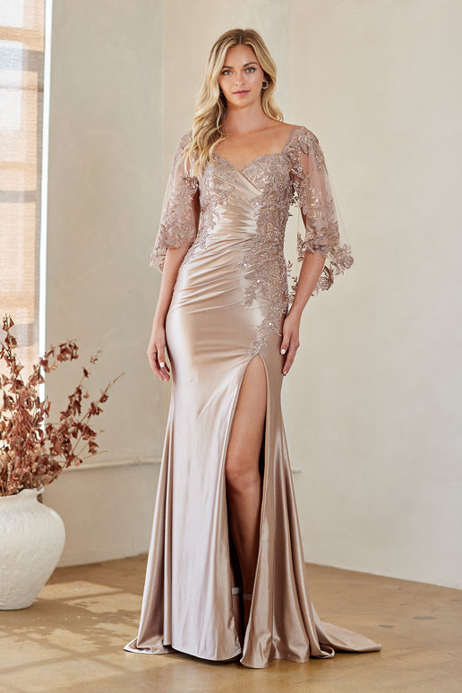 Vestido Ajustado, con Mangas 3/4 Tipo Capa Corta, Escote Corazón con Detalles de Drapeado, Bordado y Encaje, Varios Colores