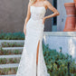 Vestido de Novia Ajustado de Encaje, con Escote Recto y Detalle en Drapeado, con Corsé y Abertura en la Pierna, Color White