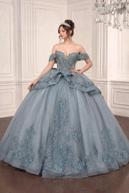 Vestido de Fiesta Escote Corazón, Cuerpo Tipo Corsé con Efecto Ilusión y Elaborados Bordados Florales y de Cristales, Mangas de Tul Caídas Sobre los Hombros, Colores Blush y Dusty Blue