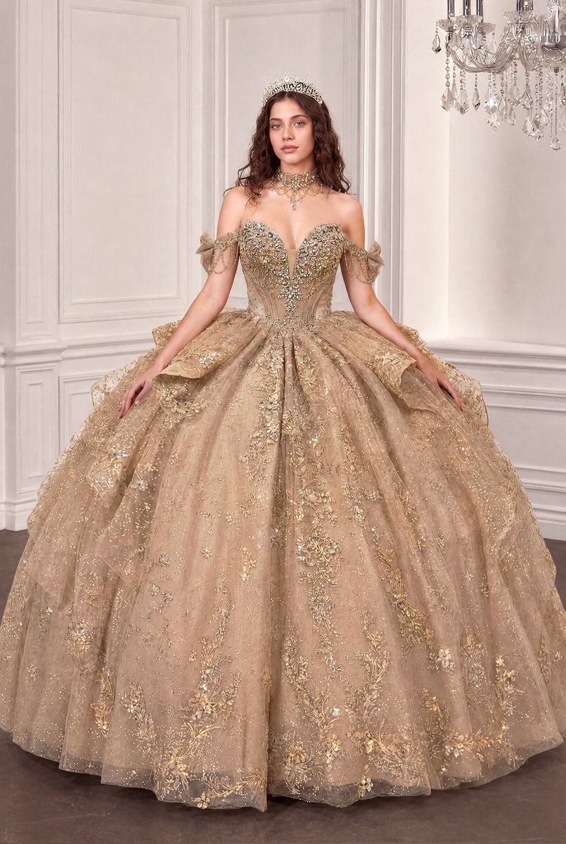 Vestido de Fiesta, Con Escote en V Bordado con Gargantilla a Juego , Hombros Descubiertos con Detalle de Olanes en la Falda, Color Mocha Gold