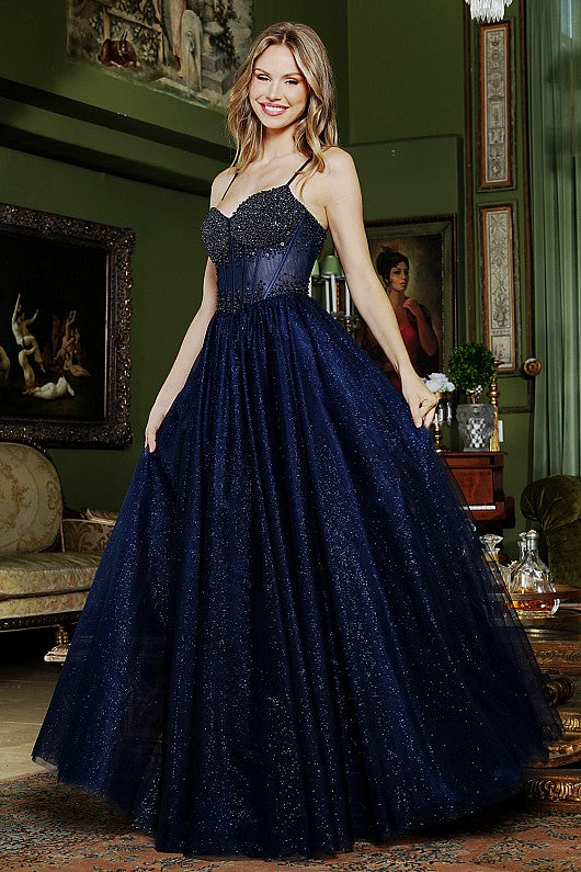 Vestido en Corte A, Con Tirantes Escote Corazón, Corsé Transparente Bordado y Falda Fluida con Brillos, Color Navy y Red