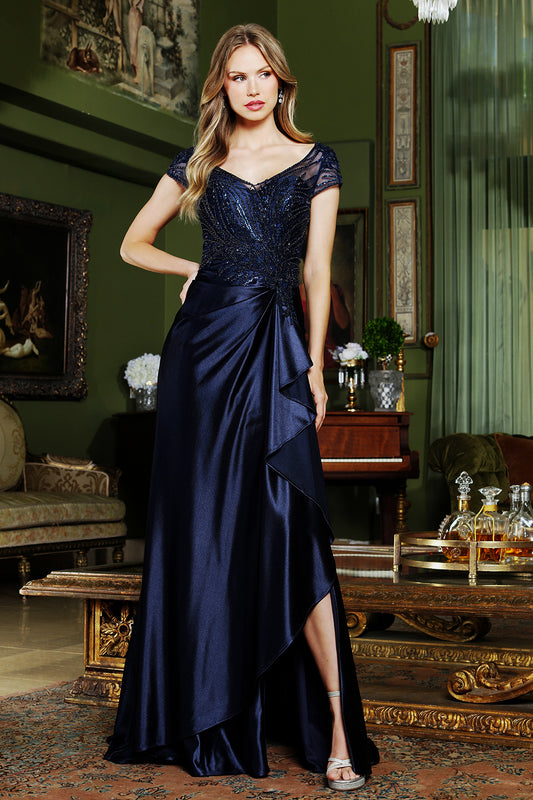 Vestido en Corte A, con Manga Corta, Corpiño Bordado y Detalle de Fruncido en Falda, Colores Burgundy y Navy