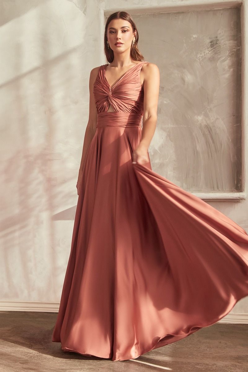 Vestido en Liíea de Satin con Ojo de Llave. (Varios Colores)