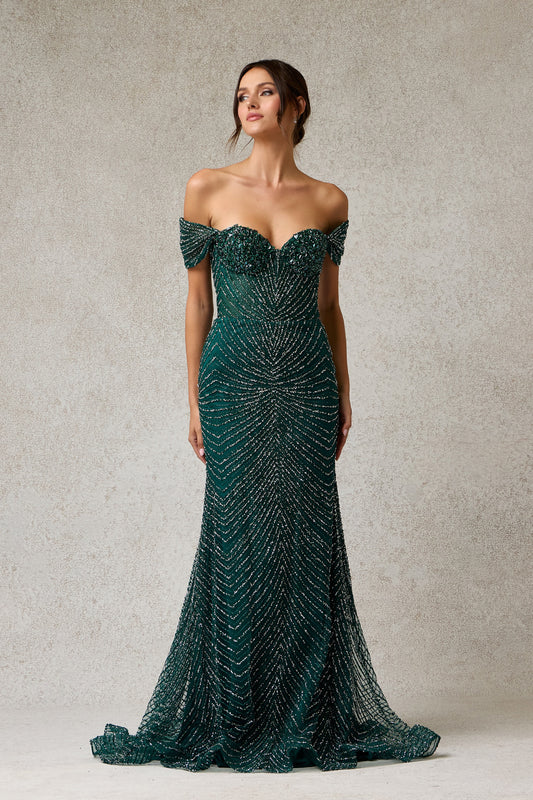 Vestido de Tul  con Aplicaciones en Cuentas, Lentejuelas y Cristales, con Escote Corazón, Color Hunter Green