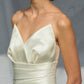 Vestido de Novia con Escote de Corazón con Detalle de Cintura con Pliegues, Color Off White