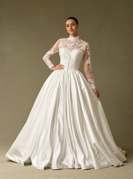 Vestido de Novia de Manga Larga, Cuello Alto Abotonado y Cauda, Color Off White
