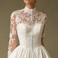 Vestido de Novia de Manga Larga, Cuello Alto Abotonado y Cauda, Color Off White