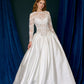 Vestido de Novia en Corte Princesa, Con  Manga Larga, Escote Ilusión, con Bolsillos Laterales, Color Off White