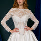 Vestido de Novia en Corte Princesa, Con  Manga Larga, Escote Ilusión, con Bolsillos Laterales, Color Off White