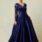 Vestido en Líneas A Con Manga Larga y Cuello en V Color Navy.