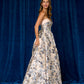 Vestido en Corte A, de Jacquad Estampado, Con Escote Recto de Satén, Con Lazos en la Espalda, Color Beige Navy Print