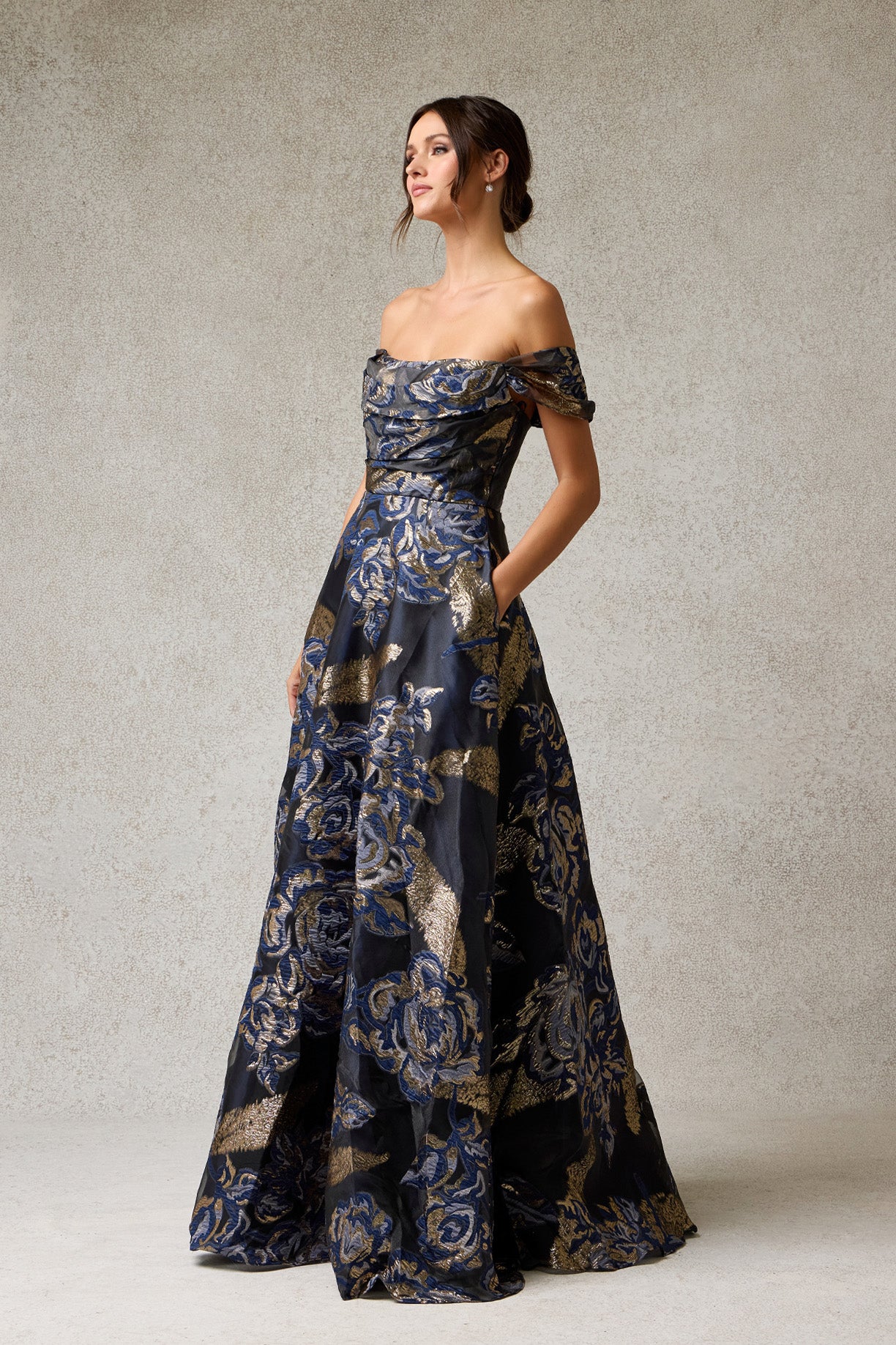 Vestido Core en A de Jacquard Estampado, Hombros Descubiertos y Bolsillos Laterales, Color Navy