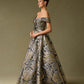 Vestido de Jacquard Estampado, con Hombros Descubiertos, Escote Corazón y Bolsillos Laterales, Color Gold -Black Print