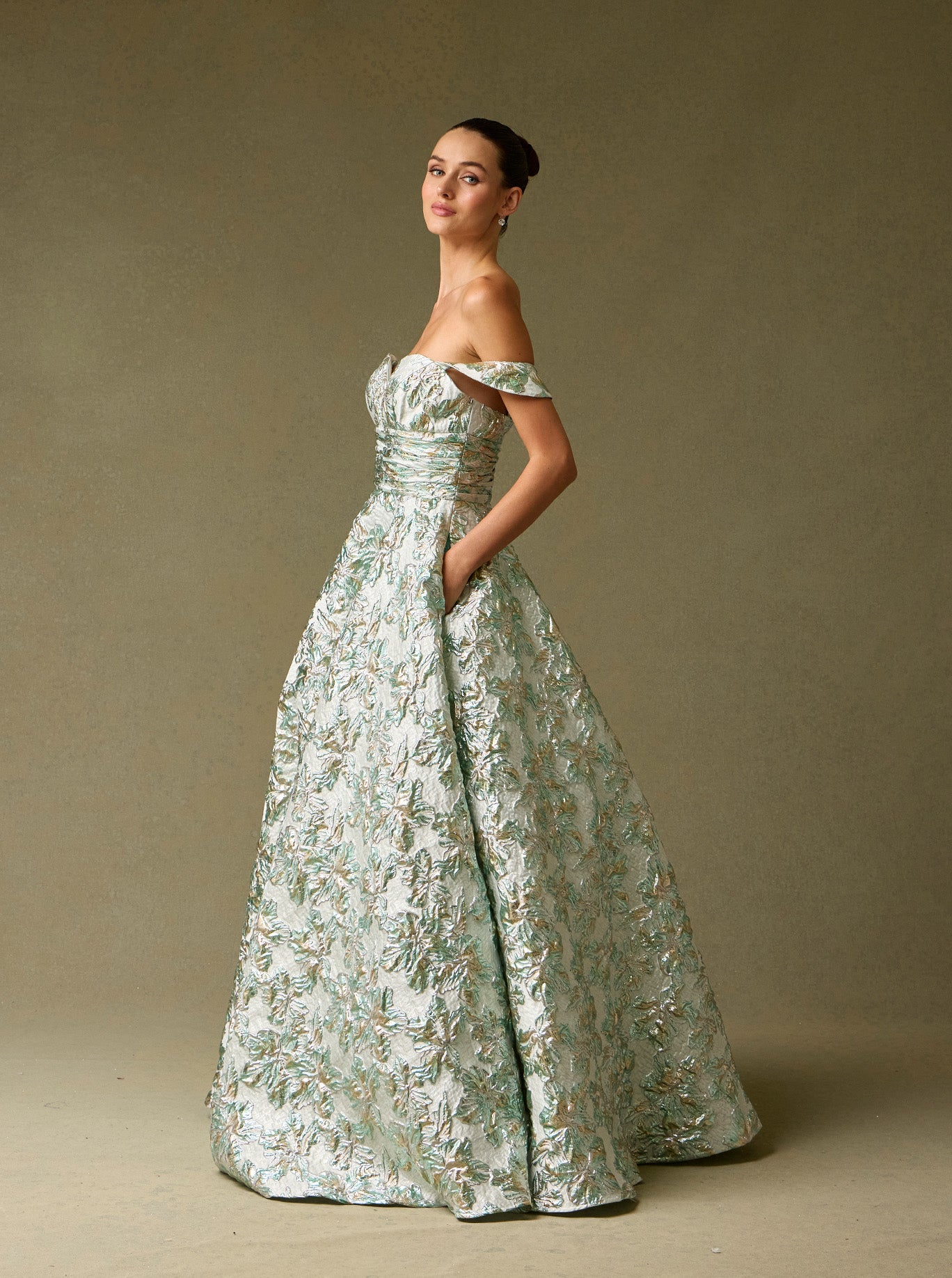 Vestido de Jacquard Estampado en Cote A, Escote Corazón y Drapeado en la Cintura con Bolsillos Laterales, Color Sage Print