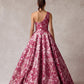 Vestido en Corte A de Jacquard Estampado a un Solo Hombro con Bolsillos Laterales, Color Magenta