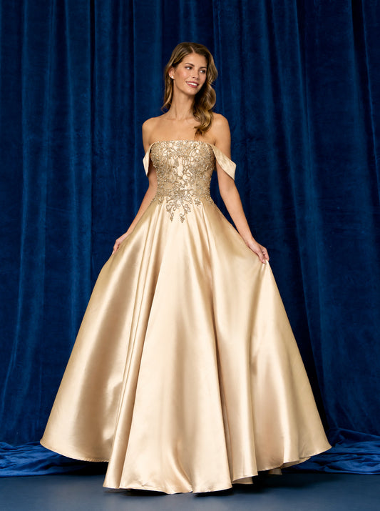 Vestido Corte en A, Con Hombros Descubiertos, Escote Recto, Corpiño Bordado y Bolsillos Laterales, Color Gold