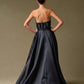 Vestido Corte  A, con Escote Redondo con Detalle de Drapeado y Cuentas, con Abertura y Bolsillos en los Costados, Color Black y Royal