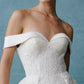 Vestido de Novia en Línea A Con Hombros Descubiertos Color Off Whithe.