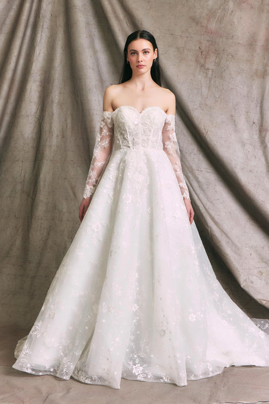 Vestido de Novia, con Manga Larga, Hombros Descubiertos, Escote Corazón y Lazos en la Espalda, Color Off White