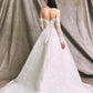 Vestido de Novia, con Manga Larga, Hombros Descubiertos, Escote Corazón y Lazos en la Espalda, Color Off White