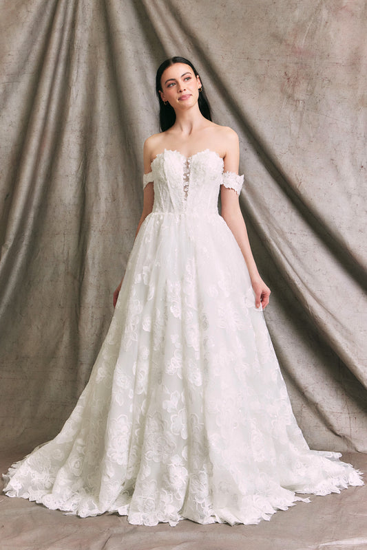 Vestido de Novia en Encaje con Motivos de Flores, Escote de Corazón y Mangas al Hombro Color Off White