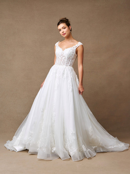 Vestido de Novia en Línea A  con Tirantes  de Encaje Color Off White.