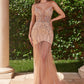 Vestido Corte Sirena Transparente Decorado Color Rose Gold.