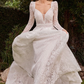 Vestido de Novia de Encaje y Chaqueta Desmontable.
