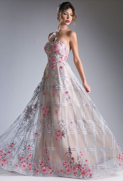 Vestido de Corazón Sin Tirantes con Bordado Floral.