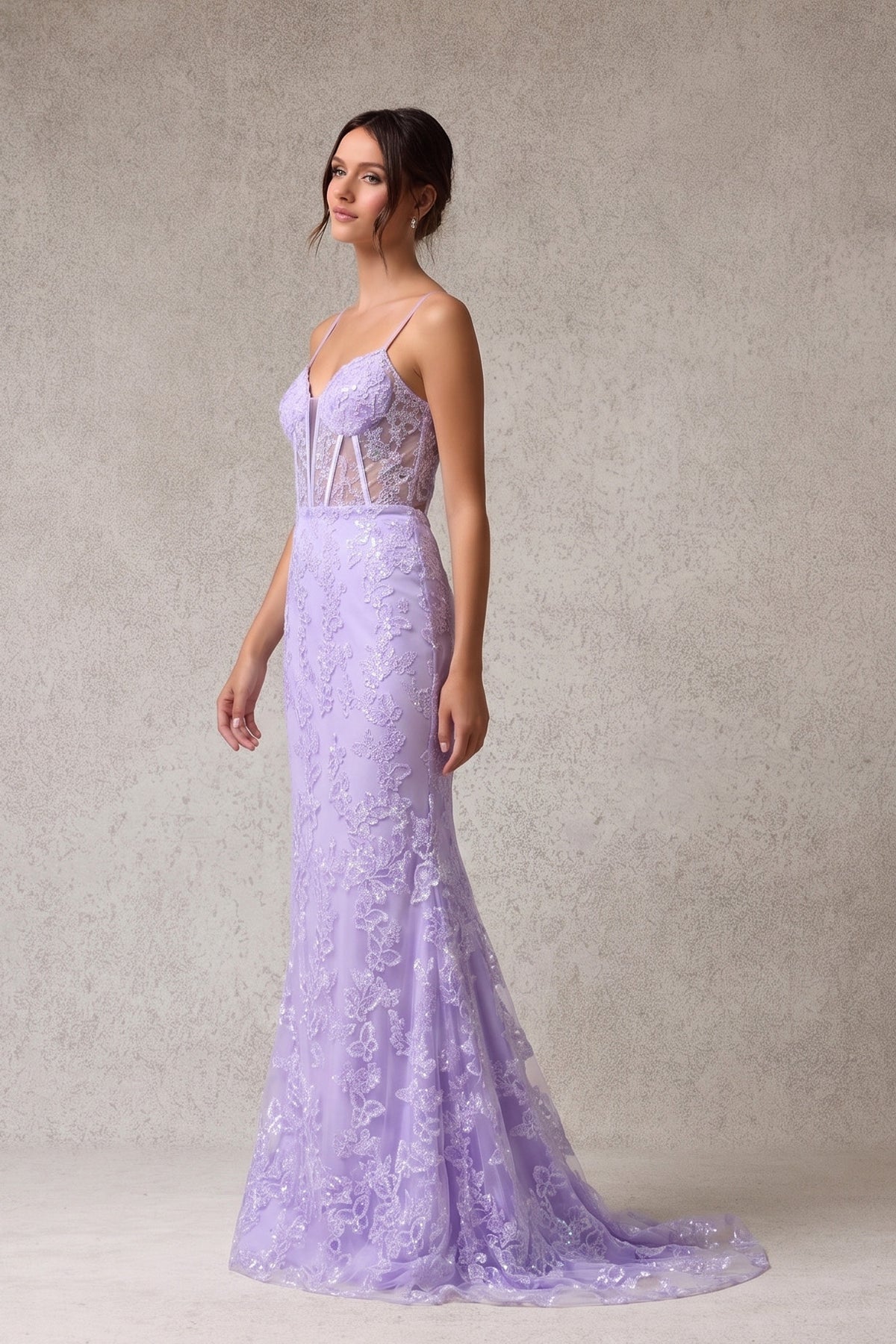 Vestido Ajustado, Con Tirantes, Escote Corazón, Corsé Transparente, Color Lilac