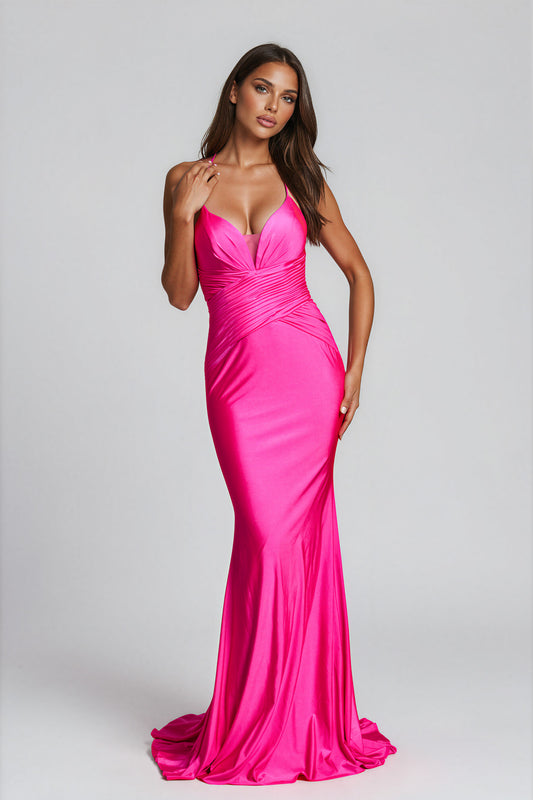 Vestido Corte Sirena, con Tirantes Escote Corazón, Drapeado en Cintura, Cordones en la Espalda, Color Fuchsia