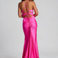 Vestido Corte Sirena, con Tirantes Escote Corazón, Drapeado en Cintura, Cordones en la Espalda, Color Fuchsia