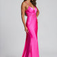 Vestido Corte Sirena, con Tirantes Escote Corazón, Drapeado en Cintura, Cordones en la Espalda, Color Fuchsia