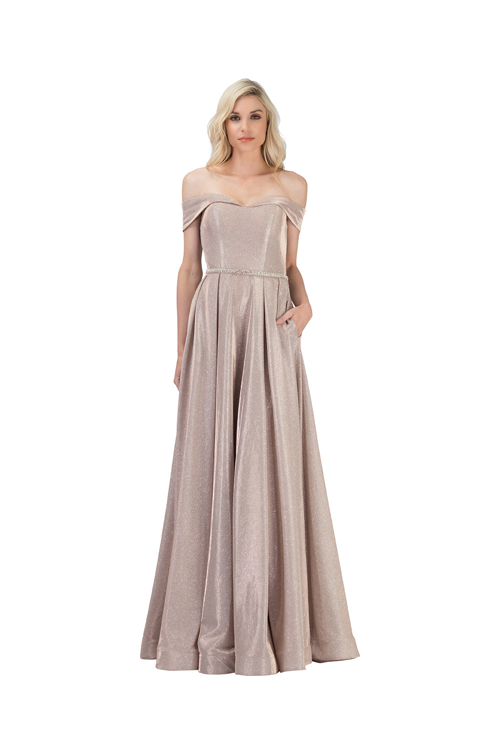 Vestido en línea A con hombros descubiertos y brillantes. Incluye un cinturón con pedrería.(Varios Colores)