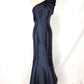 Vestido Corte  de sirena con un solo hombro. (Varios Colores)