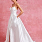 Vestido de Novia Línea en A con Mangas Abullonadas Desmontables y Abertura enla Pierna  Color Offe White.