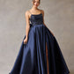 Vestido de Satén en Corte A con Tirantes y Aplicaciones en Pedrería Color Navy