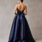 Vestido de Satén en Corte A con Tirantes y Aplicaciones en Pedrería Color Navy