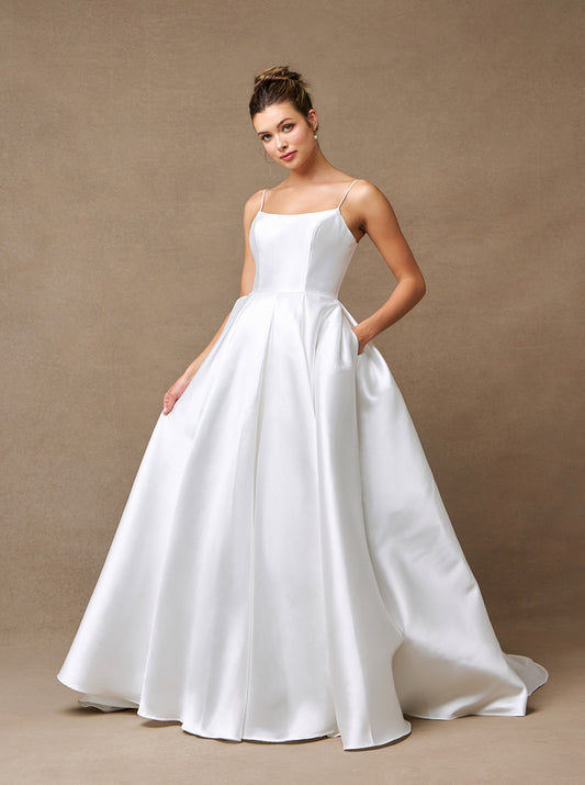 Vestido de Novia, Corte en A, Con Tirantes Cuello Redondo, Bolsillos Laterales y Moño Trasero Desmontable, Color Off White