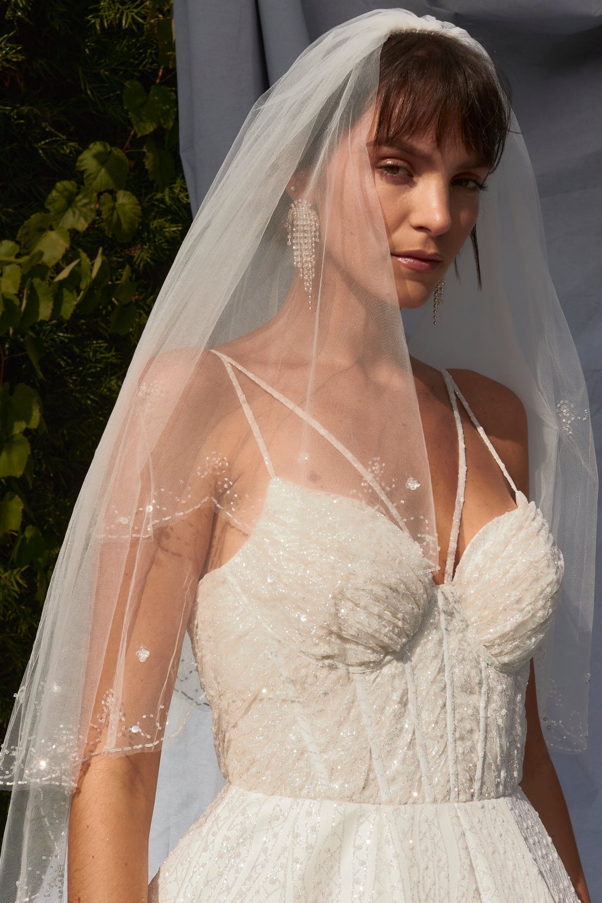 Velo de Novia Corto en Capas, Color Off White
