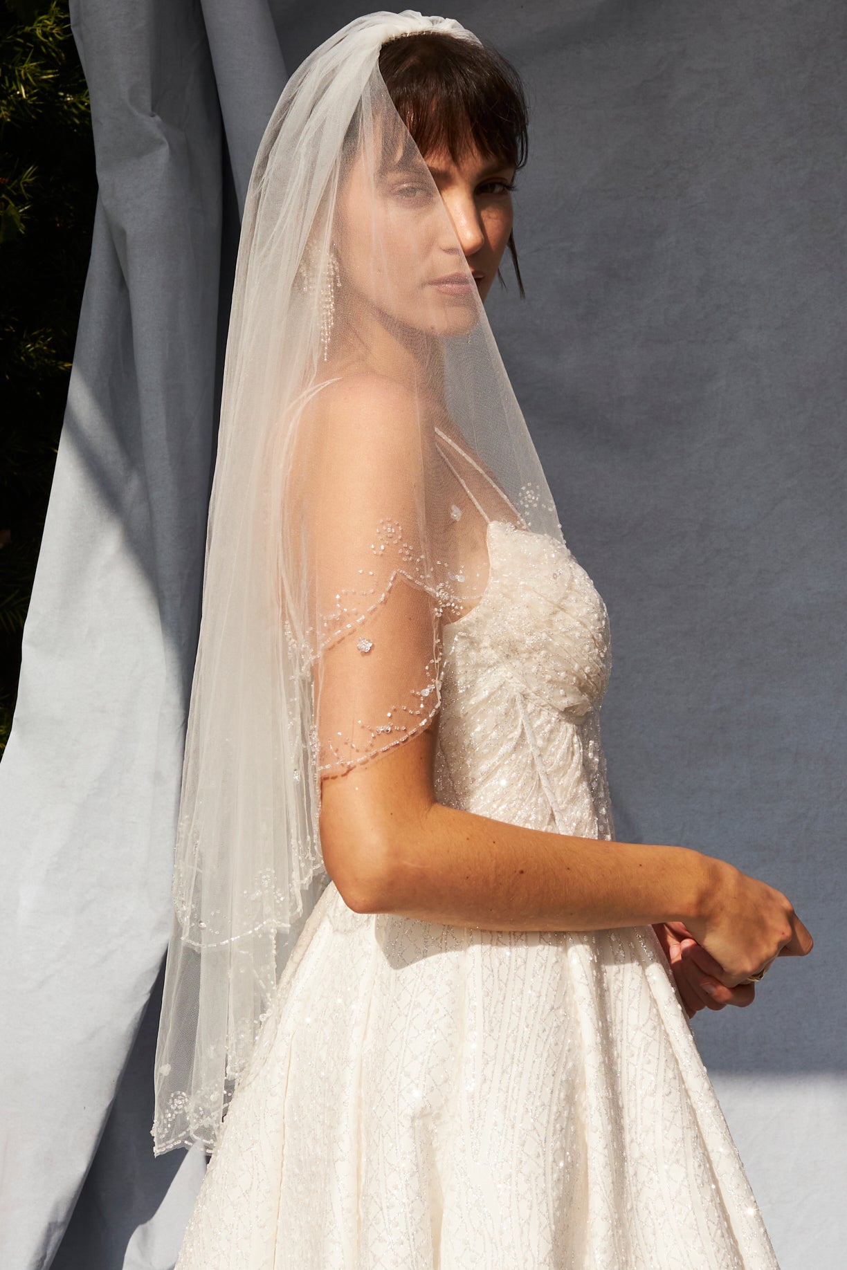 Velo de Novia Corto en Capas, Color Off White