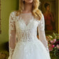 Vestido de Novia, Corte en A, Escote en V Ilusión, Manga Larga y Espalda Abierta con Cauda, Color Off White