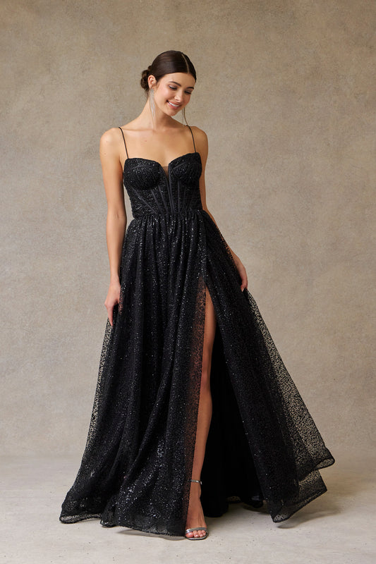 Vestido de Tul con Tirantes y Corsé Bordado con Brillos, Color Black